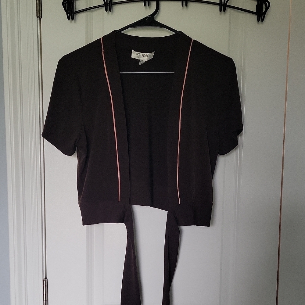 Studio 1 Cropped Open Tie Front Short Sleeves Shirt